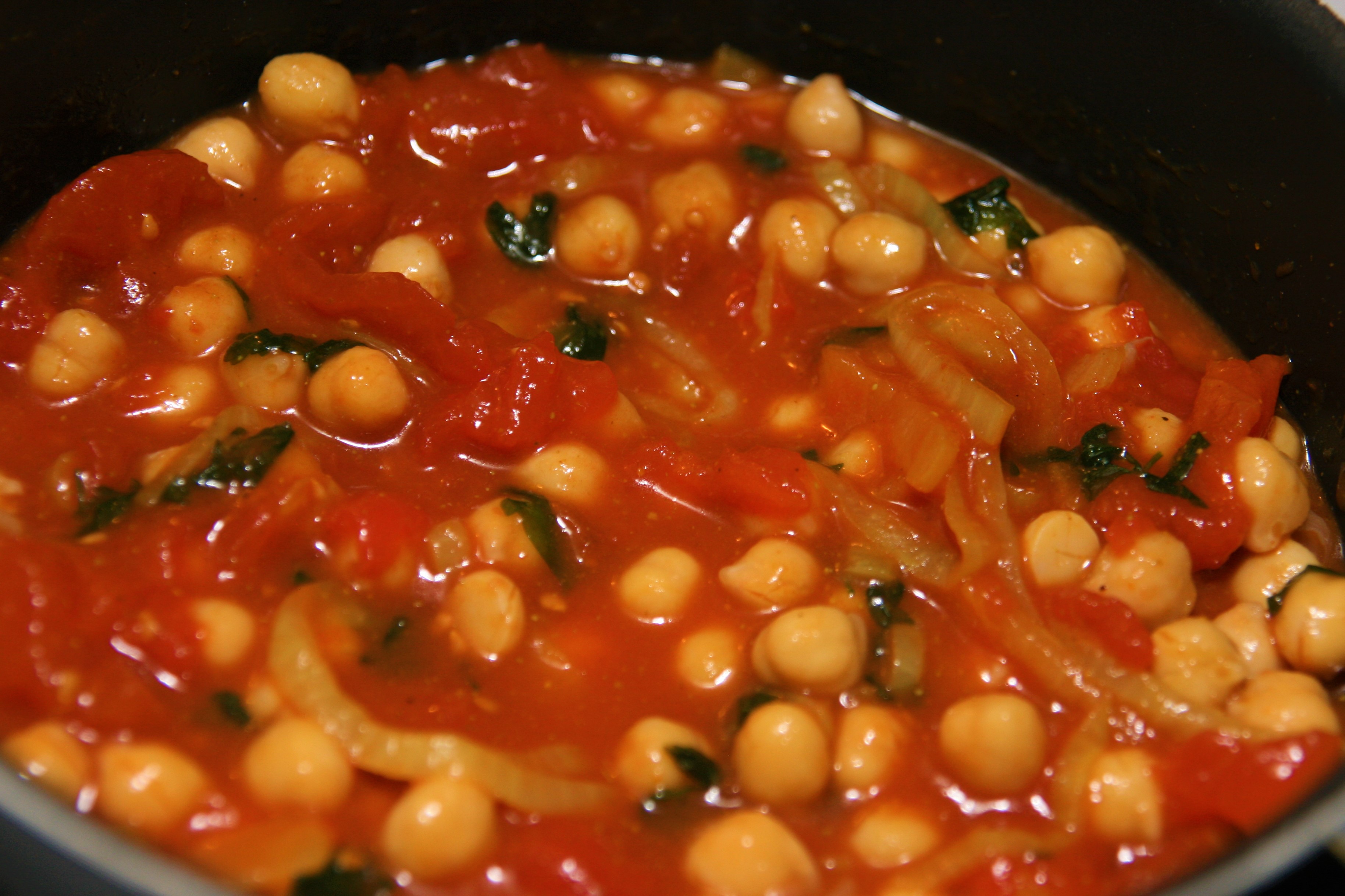 Soupe marocaine aux pois chiches et tomates – Julie.Nutrition Simple ...